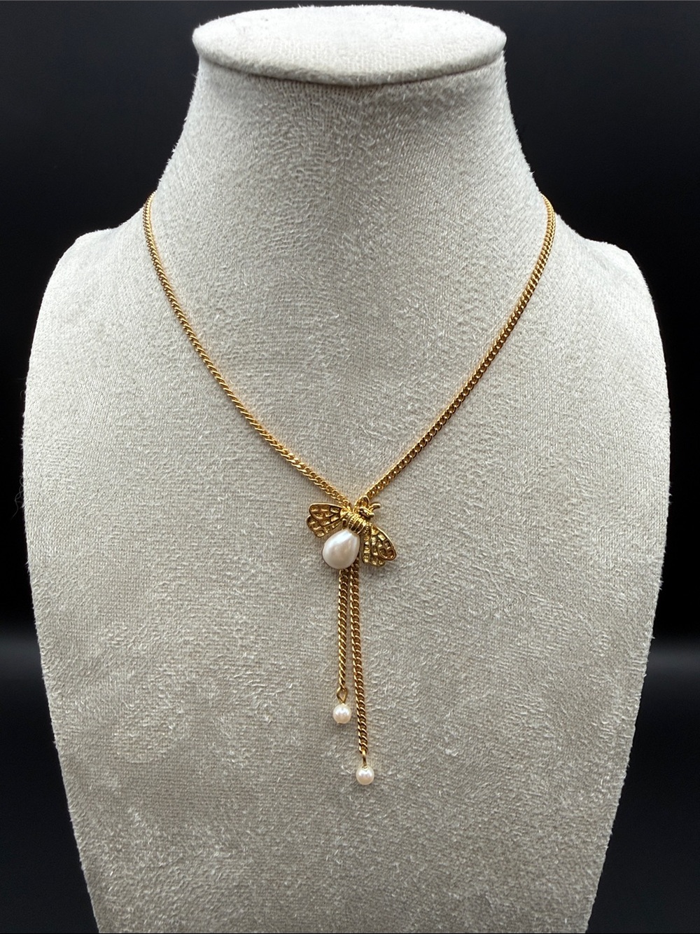 Vintage 1989 Avon Precious Bee Lariat Necklace Gold Tone Faux Pearl with Box